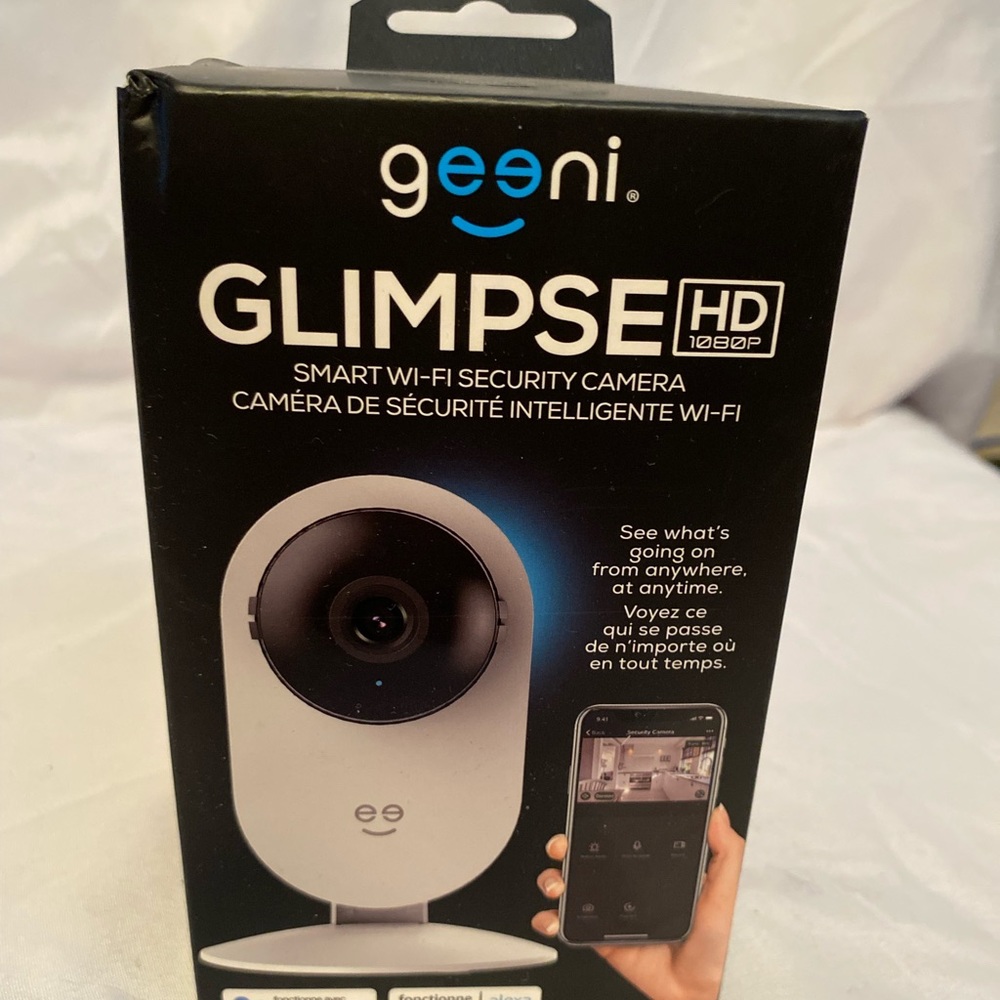 Glimpse indoor camera. New in box